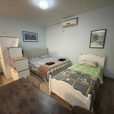 Appartamento Enjoy Travel Cute Tirana